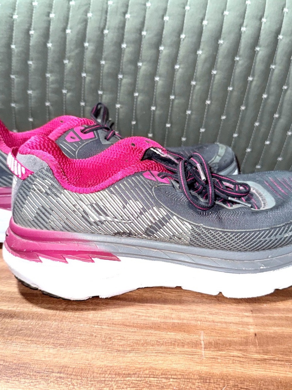 Mens Hoka Bondi 5 Running Shoes - Red Gray